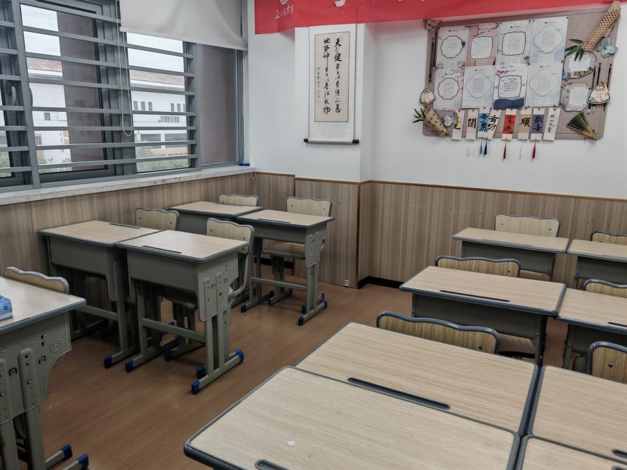 卷面分提升-正心格教室学员作品展示墙扇面作品与作品卡实拍