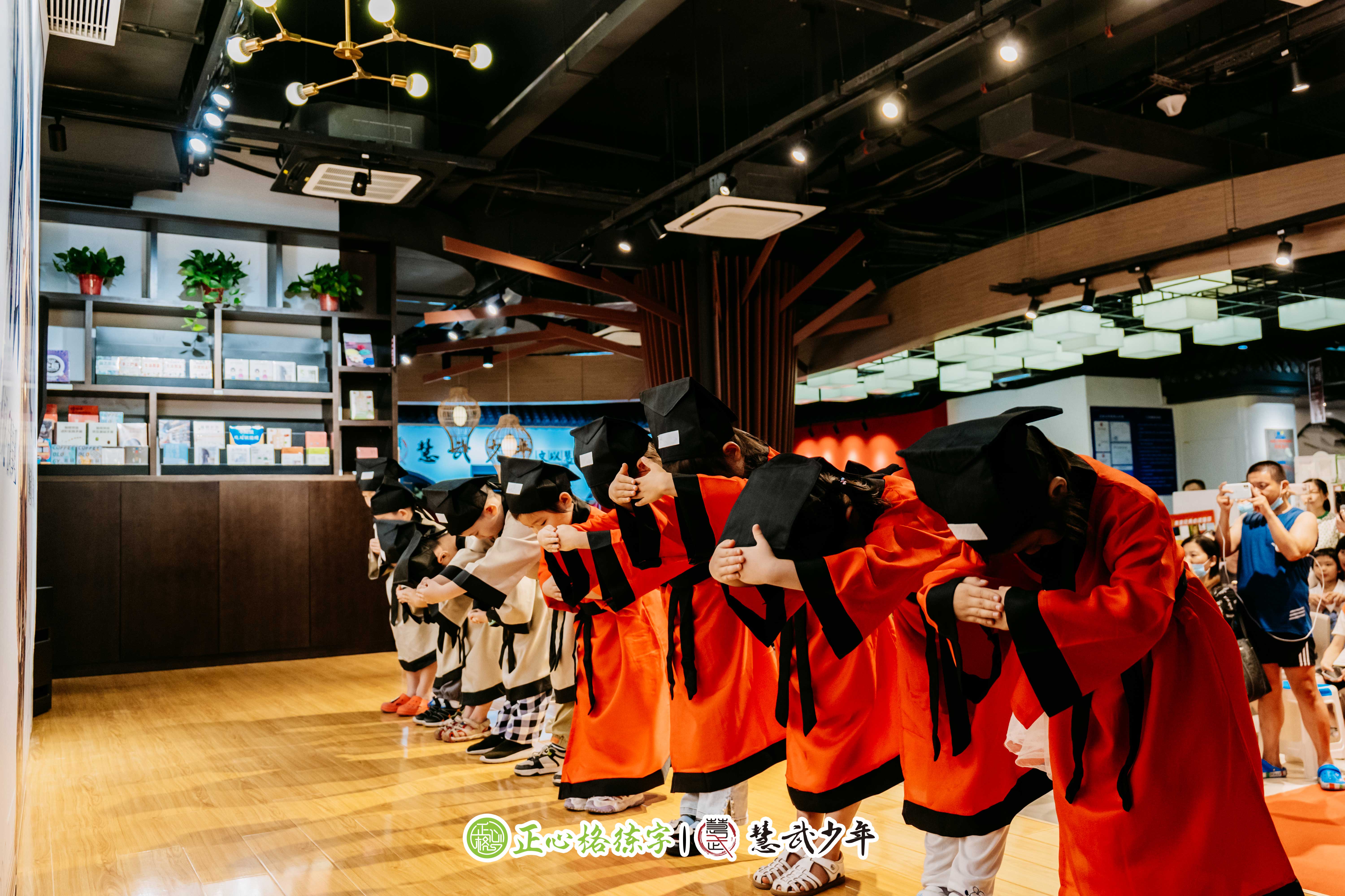 练字班盈利模式案例-开笔礼品牌活动现场实拍-传统礼仪转化正价课